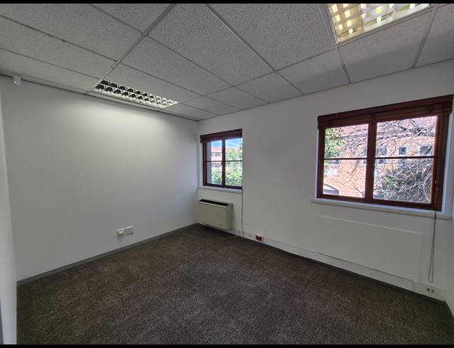384M² OFFICE TO LET IN SANDTON CENTRAL